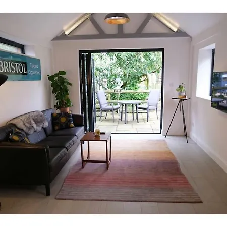 Stylish Cotswolds Retreat Nestled Between Bath And Castle Combe Chippenham  Exterior photo