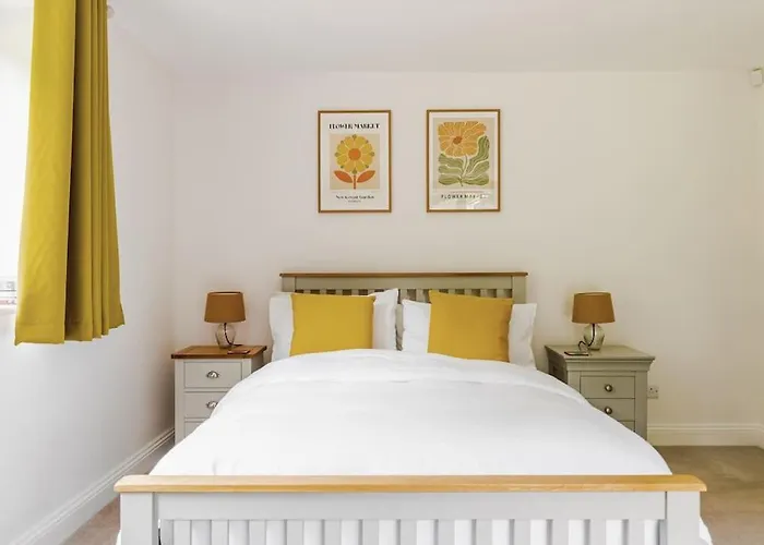 Stylish Cotswolds Retreat Nestled Between Bath And Castle Combe