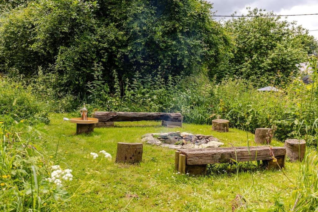 Stylish Cotswolds Retreat Nestled Between Bath And Castle Combe *