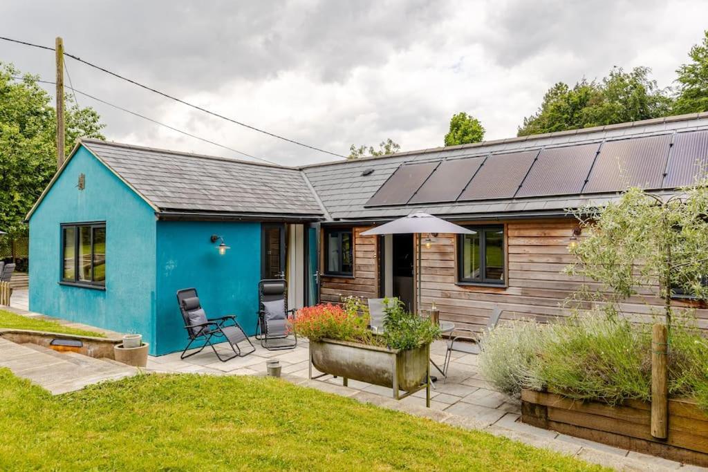 Stylish Cotswolds Retreat Nestled Between Bath And Castle Combe Holiday home Chippenham (Wiltshire)